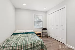 5 Waverly Dr E, Edison, NJ 08817 - Photo 20