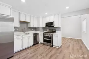 5 Waverly Dr E, Edison, NJ 08817 - Photo 8