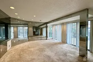 55 Smith St, Perth Amboy, NJ 08861 - Photo 10