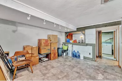402 East Avenue, Sewaren, NJ 07077 - Photo 18