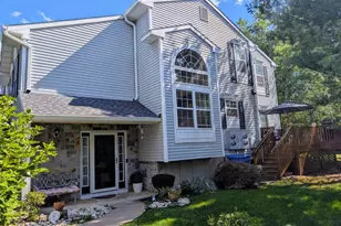 49 Rozalyn Ln, Old Bridge Township, NJ 08879 - Photo 2