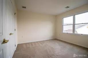 42 Brighton Ct, Monroe Township, NJ 08831 - Photo 20