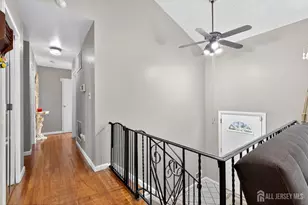 124 Cindy Ct, Middlesex, NJ 08846 - Photo 4