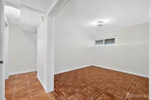 124 Cindy Ct, Middlesex, NJ 08846 - Photo 18