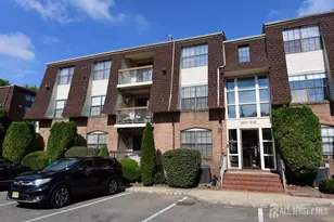 309 Hidden Village Dr, Perth Amboy, NJ 08861 - Photo 2