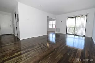 309 Hidden Village Dr, Perth Amboy, NJ 08861 - Photo 4