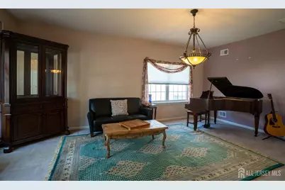 186 Valencia Drive, Monroe Township, NJ 08831 - Photo 4