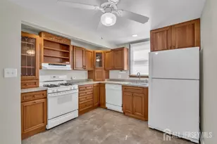 138 Main St, Helmetta, NJ 08828 - Photo 16