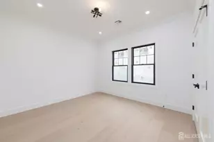 21 Heathcote Ave, Edison, NJ 08817 - Photo 16