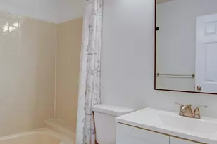 267 Constitution Cir, North Brunswick Township, NJ 08902 - Photo 10