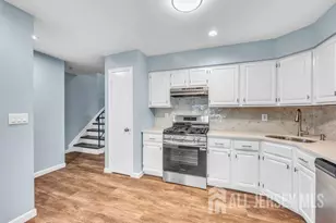 54 Dogwood Ct, Jamesburg, NJ 08831 - Photo 4