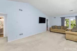 35 Edinburgh Dr, Monroe Township, NJ 08831 - Photo 8