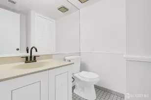 384 Westgate Dr, Edison, NJ 08820 - Photo 18