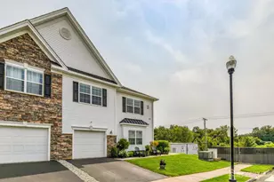 1529 Paxton Ln, Monroe Township, NJ 08831 - Photo 2