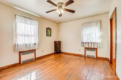 92 Lake View Boulevard, Edison, NJ 08817 - Photo 18