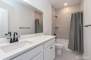 620 Sadie Cir, New Brunswick, NJ 08901 - Photo 20