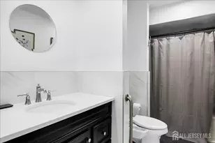 10 Cutter Ave, Edison, NJ 08820 - Photo 16