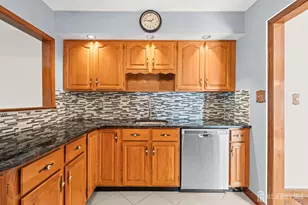 57 Columbus Ave, Edison, NJ 08817 - Photo 12