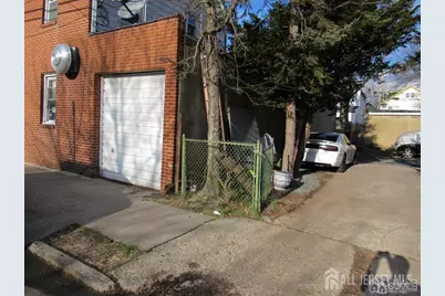 66 Georges Road, New Brunswick, NJ 08901 - Photo 4