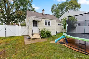 31 Hull Dr, Edison, NJ 08817 - Photo 32