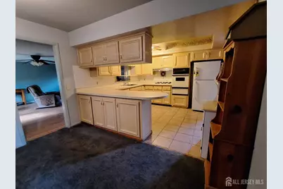 6 Nicholas Court, Milltown, NJ 08850 - Photo 8