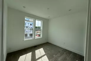 10102 Donatello Dr Dr, Princeton, NJ 08540 - Photo 14