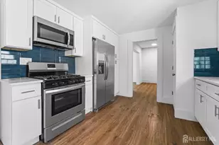 612 Hamilton St, Franklin Township, NJ 08873 - Photo 4