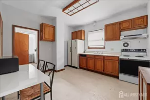 225 Irvington Ave, Franklin Township, NJ 08873 - Photo 10