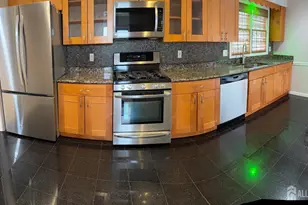 134 Oak St, Rahway, NJ 07065 - Photo 4