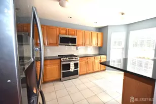 24 Hawthorne Rd, North Brunswick Township, NJ 08902 - Photo 8