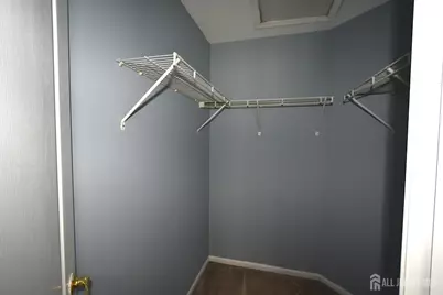 24 Hawthorne Road, North Brunswick Township, NJ 08902 - Photo 18