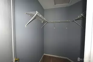 24 Hawthorne Rd, North Brunswick Township, NJ 08902 - Photo 18