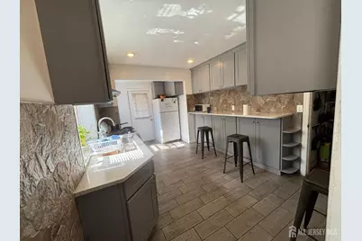 220 S Washington Avenue, Dunellen, NJ 08812 - Photo 10