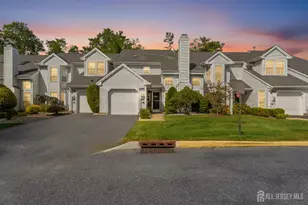 208 Daffodil Dr, Freehold, NJ 07728 - Photo 2