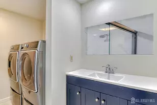 8A Sussex Way, Monroe Township, NJ 08831 - Photo 14