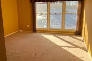 92 Heather Ct, Edison, NJ 08820 - Photo 2