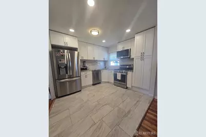 218 Schillaci Lane, South Plainfield, NJ 07080 - Photo 4