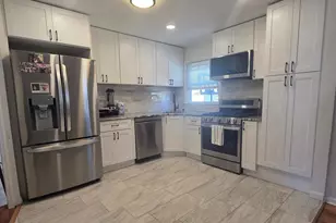 218 Schillaci Ln, South Plainfield, NJ 07080 - Photo 4