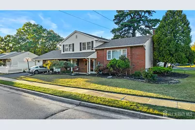 7 Rosewood Drive, Milltown, NJ 08850 - Photo 2
