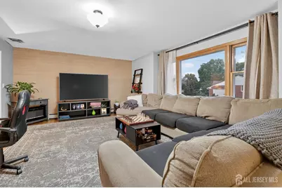 7 Rosewood Drive, Milltown, NJ 08850 - Photo 4