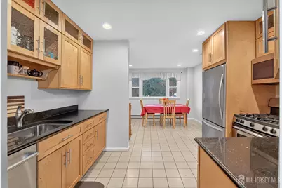 7 Rosewood Drive, Milltown, NJ 08850 - Photo 8