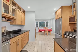 7 Rosewood Dr, Milltown, NJ 08850 - Photo 8