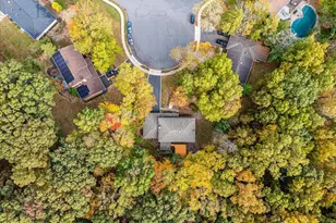 8 Woodmere Rd, North Brunswick Township, NJ 08902 - Photo 18