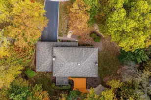 8 Woodmere Rd, North Brunswick Township, NJ 08902 - Photo 2