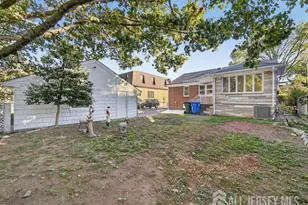 54 Freeman St, Woodbridge Township, NJ 07095 - Photo 32