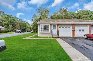 26 Columbus Blvd, Manchester Township, NJ 08759 - Photo 2