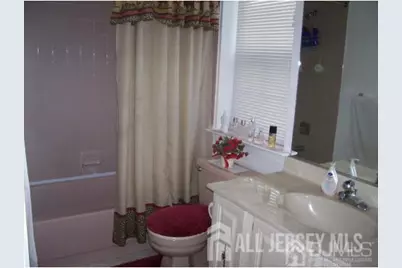 1901 Woodbridge Commons Way, Iselin, NJ 08830 - Photo 8