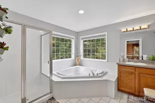 72 Avenue K, Monroe Township, NJ 08831 - Photo 22