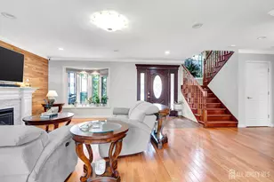 60 Crampton Ave, Woodbridge Township, NJ 07095 - Photo 4