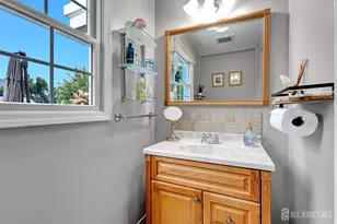 60 Crampton Ave, Woodbridge Township, NJ 07095 - Photo 12